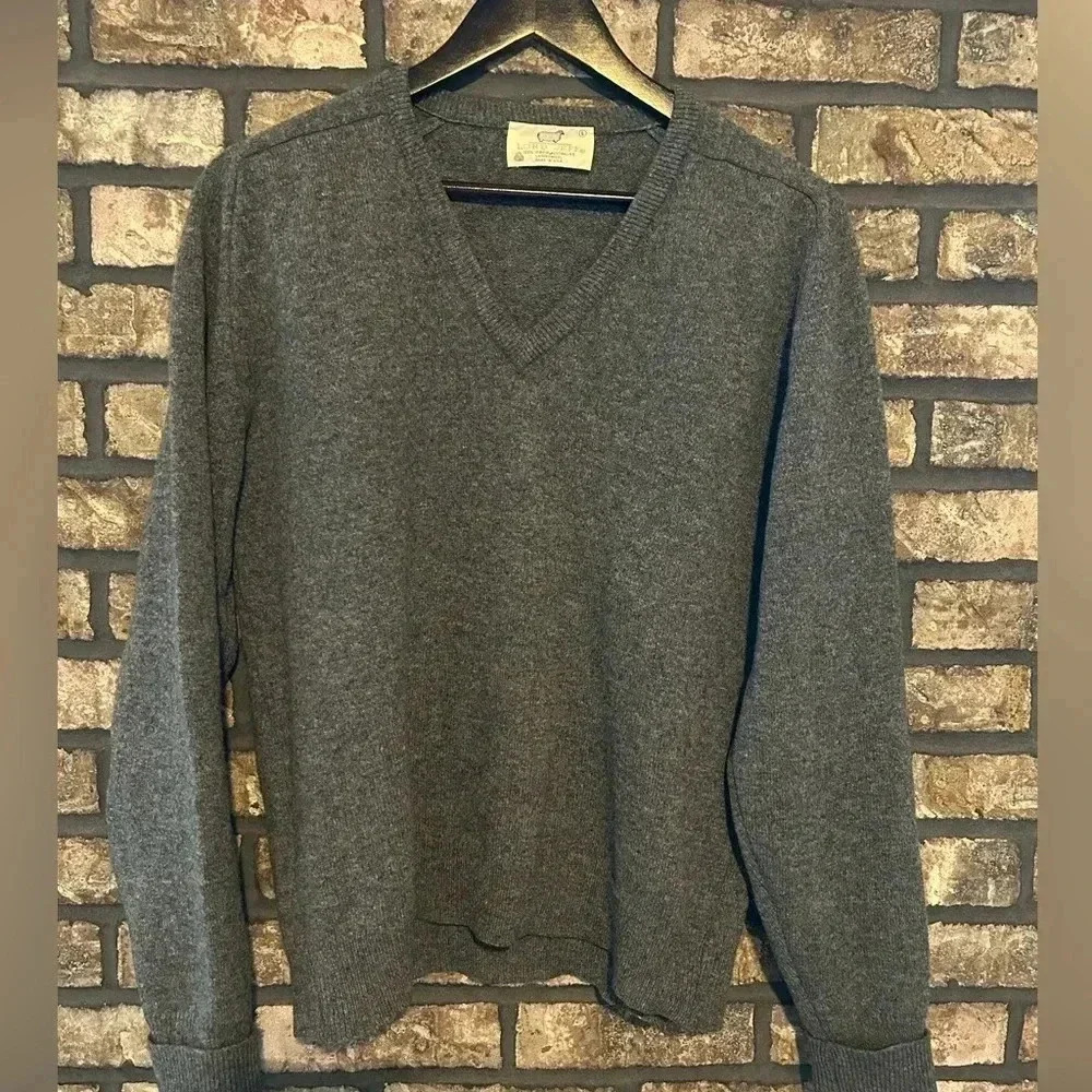 Classic V-Neck Women’s Sweater - Gray